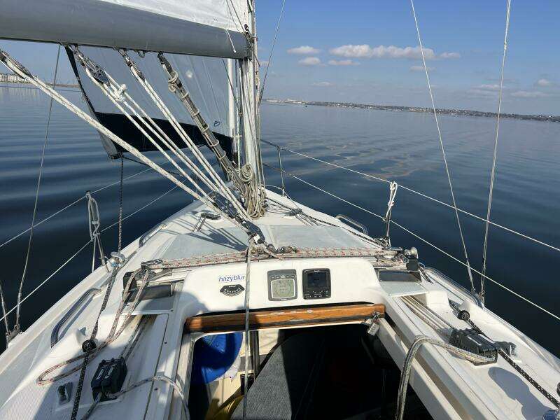 Hazyblur 28ft Hunter Yacht For Sale