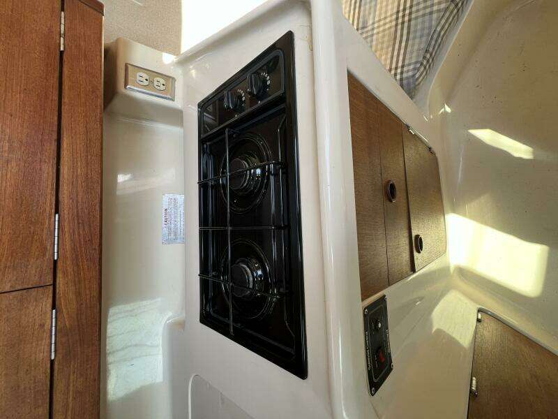 Hazyblur 28ft Hunter Yacht For Sale