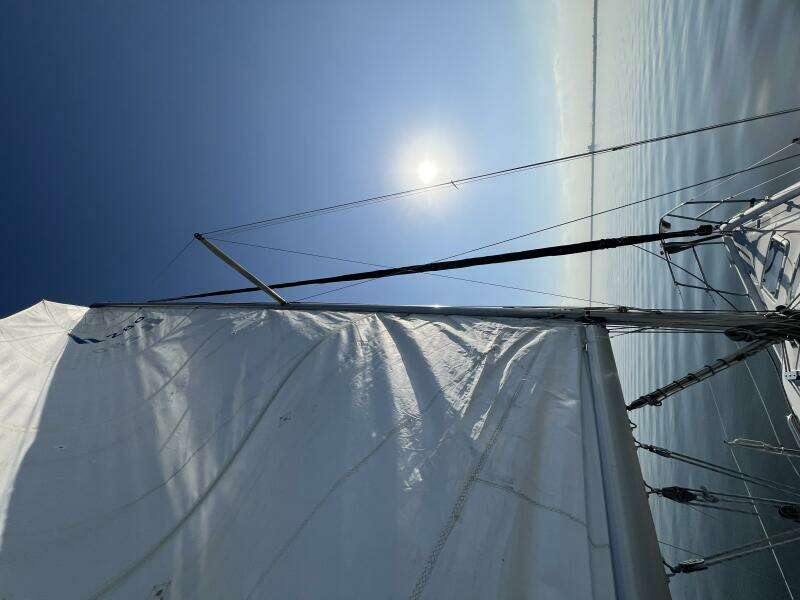 Hazyblur 28ft Hunter Yacht For Sale