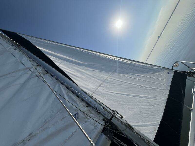 Hazyblur 28ft Hunter Yacht For Sale