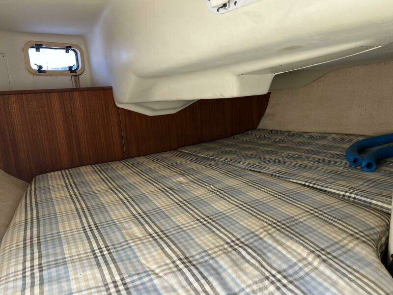 Hazyblur 28ft Hunter Yacht For Sale