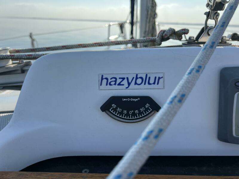 Hazyblur 28ft Hunter Yacht For Sale