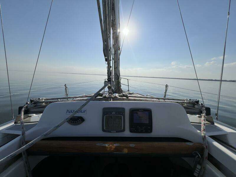 Hazyblur 28ft Hunter Yacht For Sale