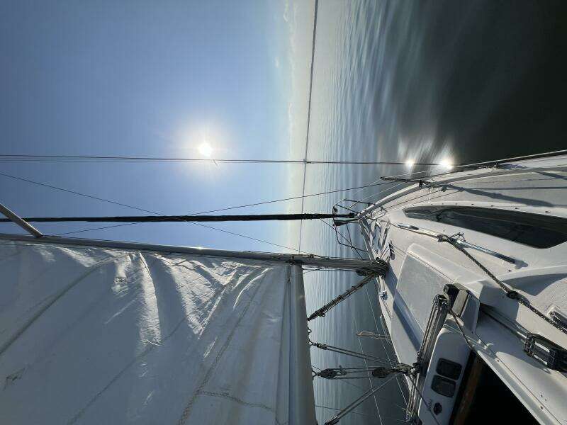 Hazyblur 28ft Hunter Yacht For Sale