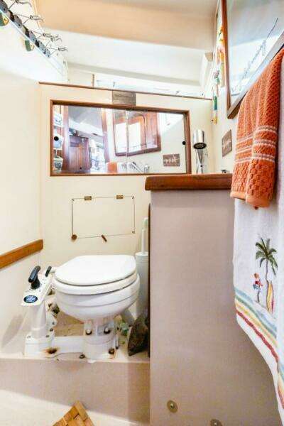 One Love 41ft Morgan Yacht For Sale