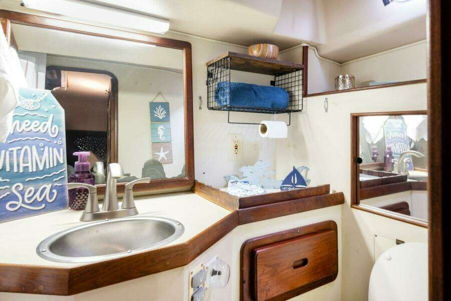 One Love 41ft Morgan Yacht For Sale