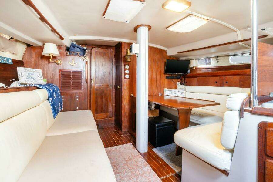 One Love 41ft Morgan Yacht For Sale