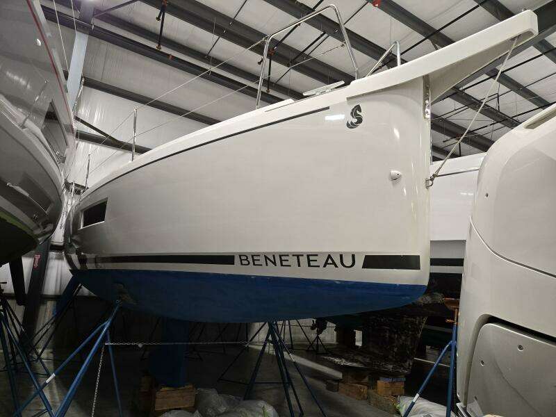 MAHALO 30ft Beneteau Yacht For Sale