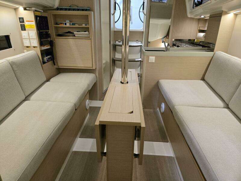 MAHALO 30ft Beneteau Yacht For Sale