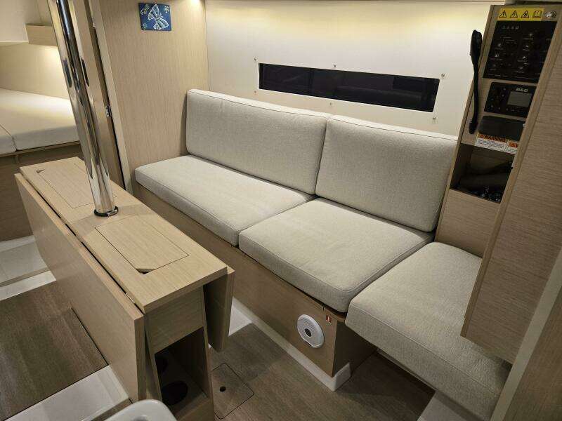 MAHALO 30ft Beneteau Yacht For Sale