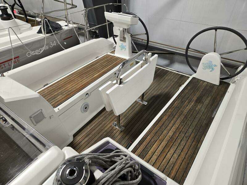 MAHALO 30ft Beneteau Yacht For Sale