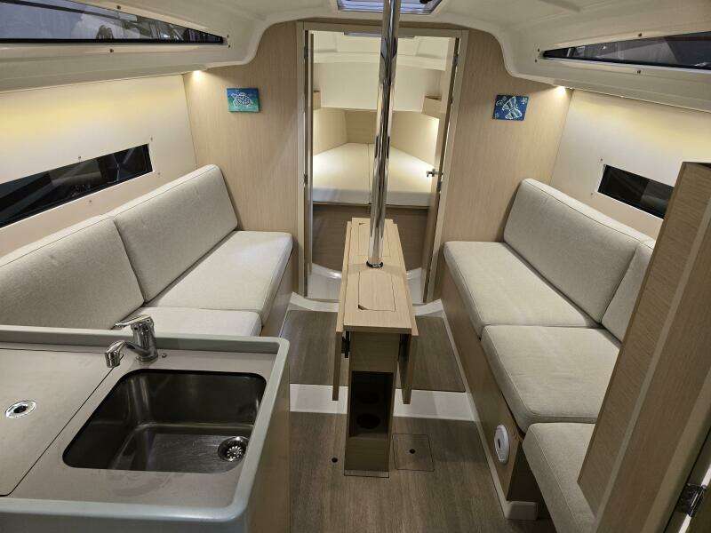 MAHALO 30ft Beneteau Yacht For Sale