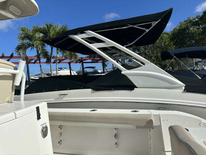 28ft NauticStar Yacht For Sale