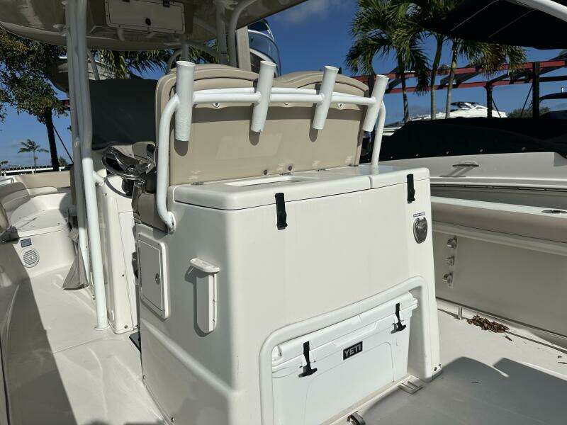 28ft NauticStar Yacht For Sale