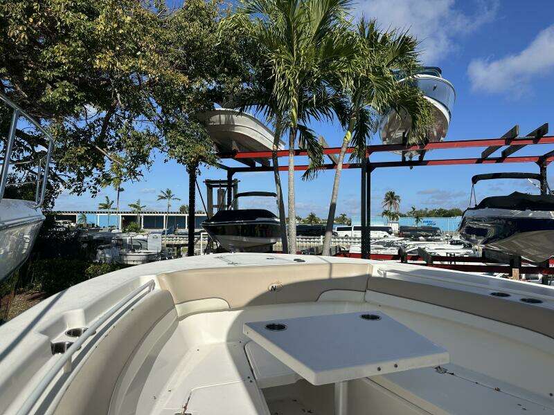 28ft NauticStar Yacht For Sale