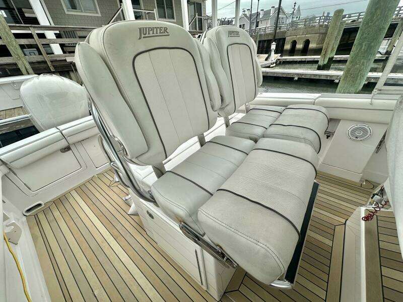 Warden Pass Too 30ft Jupiter Yacht For Sale