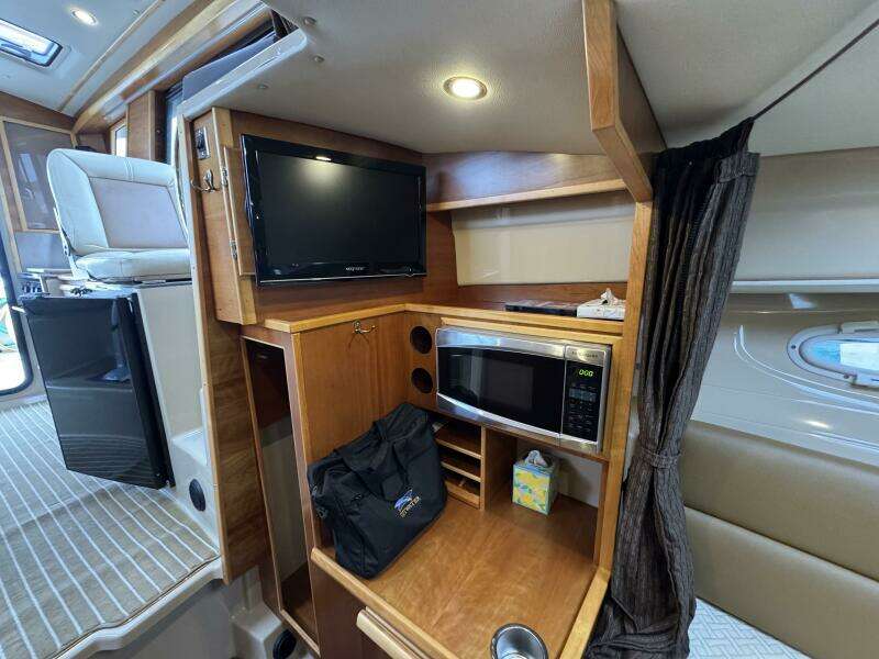 28ft Cutwater Yacht For Sale