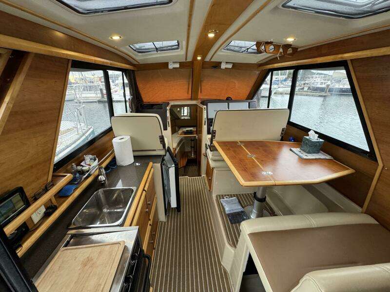 28ft Cutwater Yacht For Sale