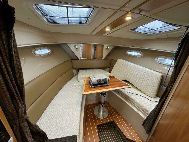 28ft Cutwater Yacht For Sale