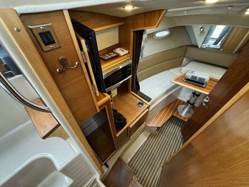 28ft Cutwater Yacht For Sale