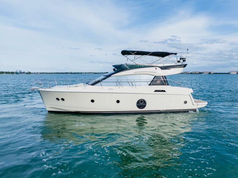 50' 2015 Monte Carlo MC5