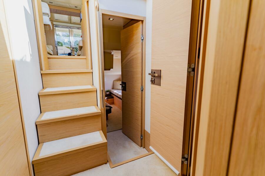 50' 2015 Monte Carlo MC5