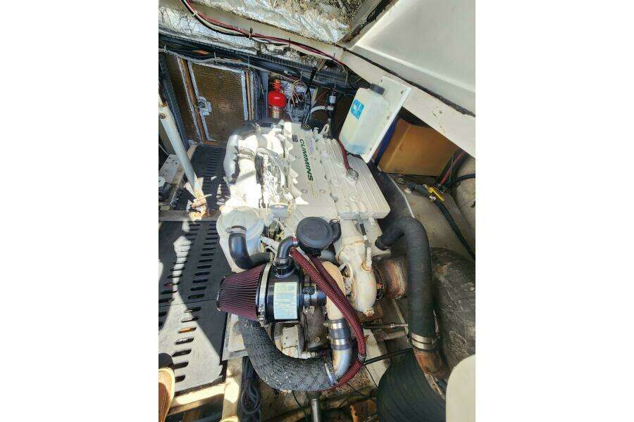 College Fund 40ft Luhrs Yacht For Sale