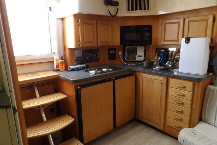 College Fund 40ft Luhrs Yacht For Sale