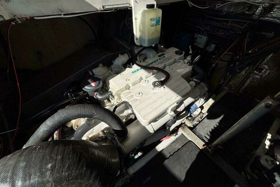 College Fund 40ft Luhrs Yacht For Sale