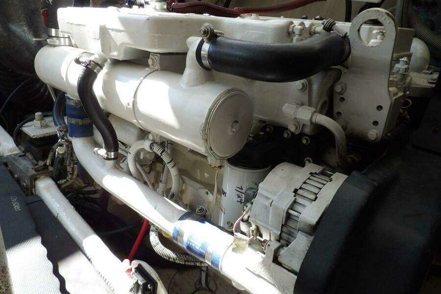 College Fund 40ft Luhrs Yacht For Sale