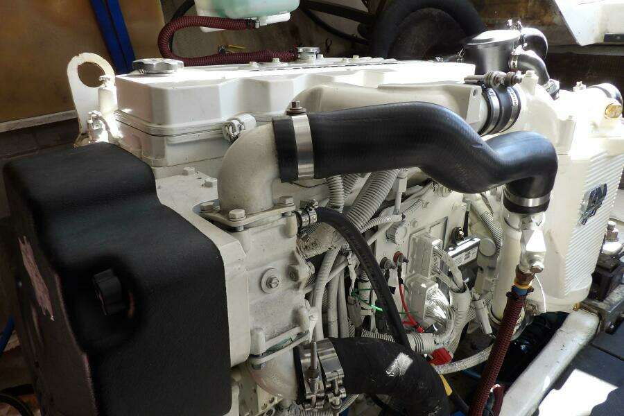 College Fund 40ft Luhrs Yacht For Sale