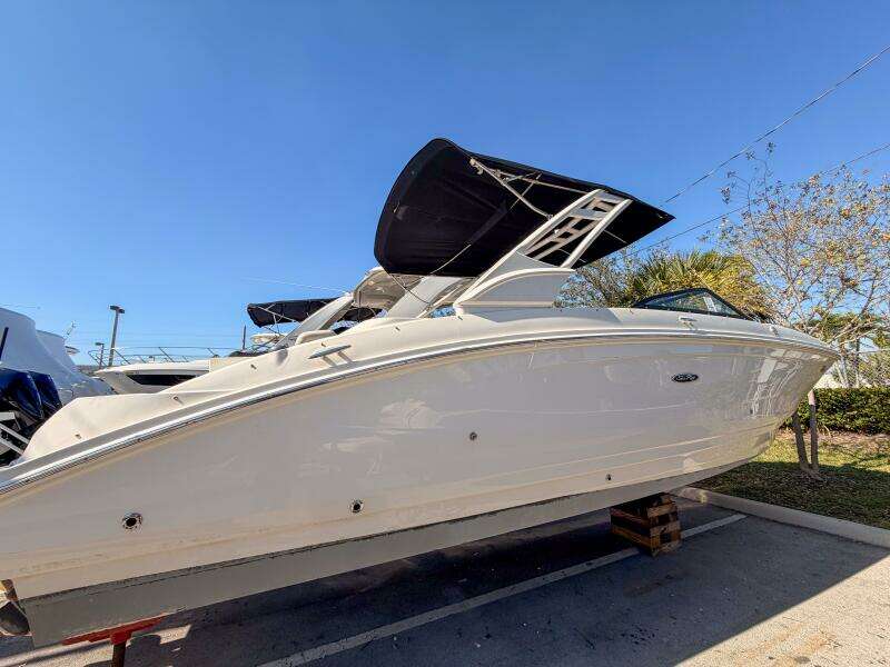 27ft Sea Ray Yacht For Sale