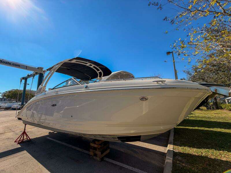 27ft Sea Ray Yacht For Sale