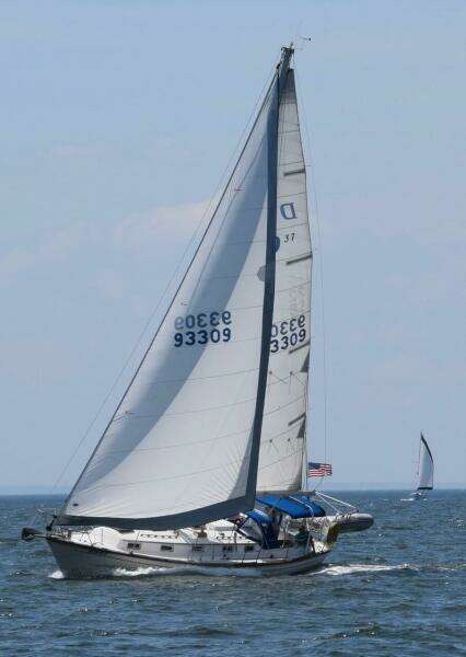 Starry Night 37ft Dickerson Yacht For Sale