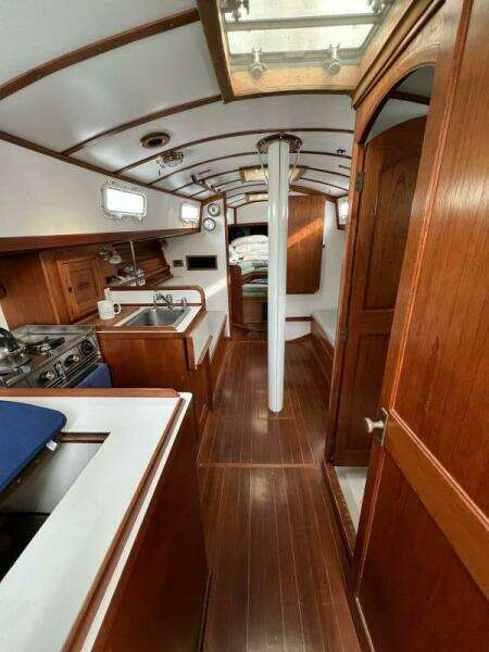 Starry Night 37ft Dickerson Yacht For Sale