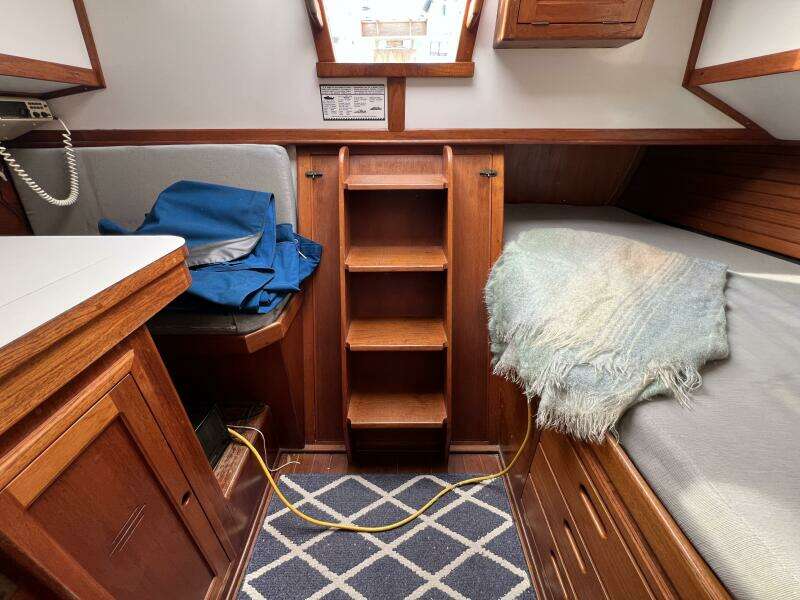Starry Night 37ft Dickerson Yacht For Sale