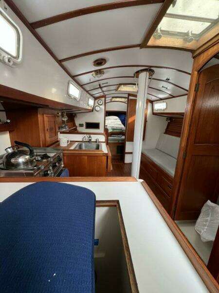 Starry Night 37ft Dickerson Yacht For Sale
