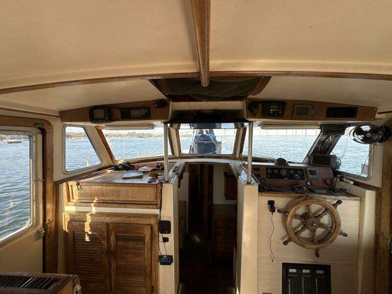 SOVEREIGNTY 40ft Schucker Yacht For Sale