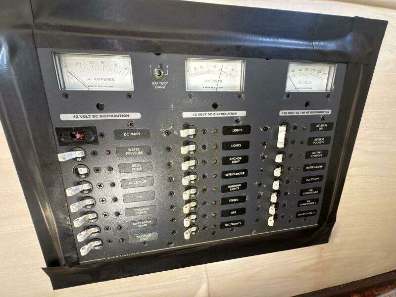 SOVEREIGNTY 40ft Schucker Yacht For Sale