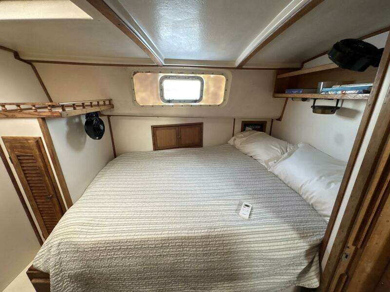 SOVEREIGNTY 40ft Schucker Yacht For Sale