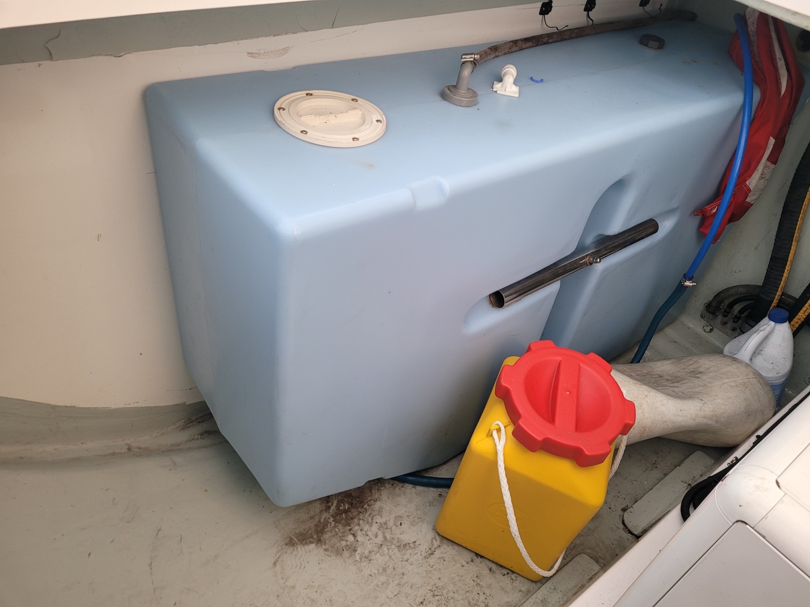 Isola 40ft Robertson  amp  Caine Yacht For Sale