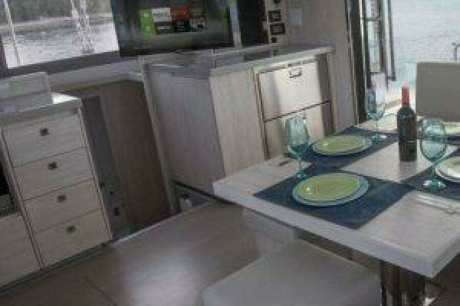 Isola 40ft Robertson  amp  Caine Yacht For Sale