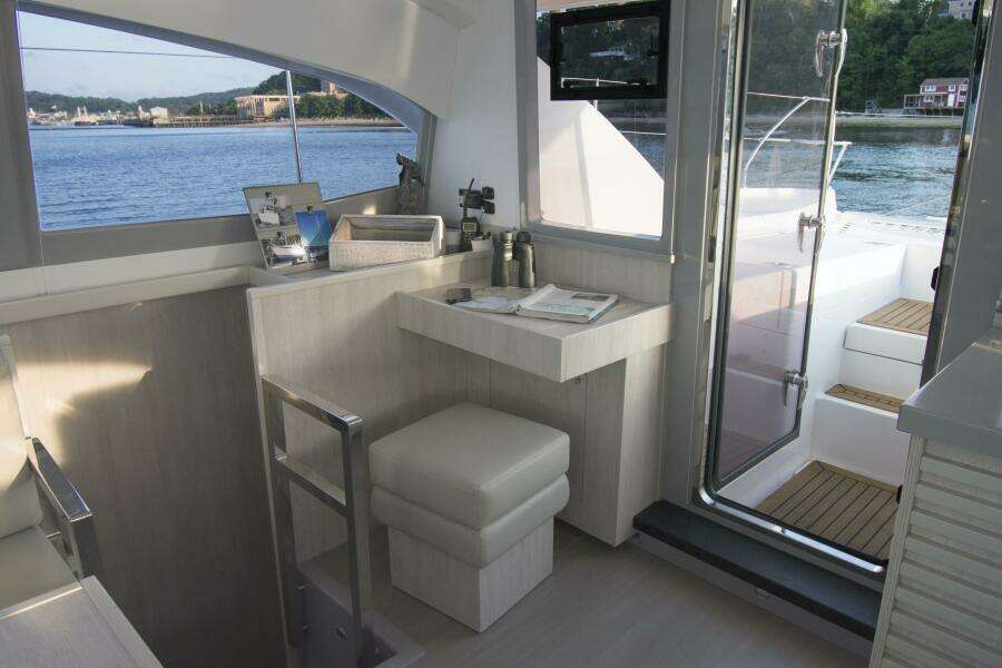 Isola 40ft Robertson  amp  Caine Yacht For Sale