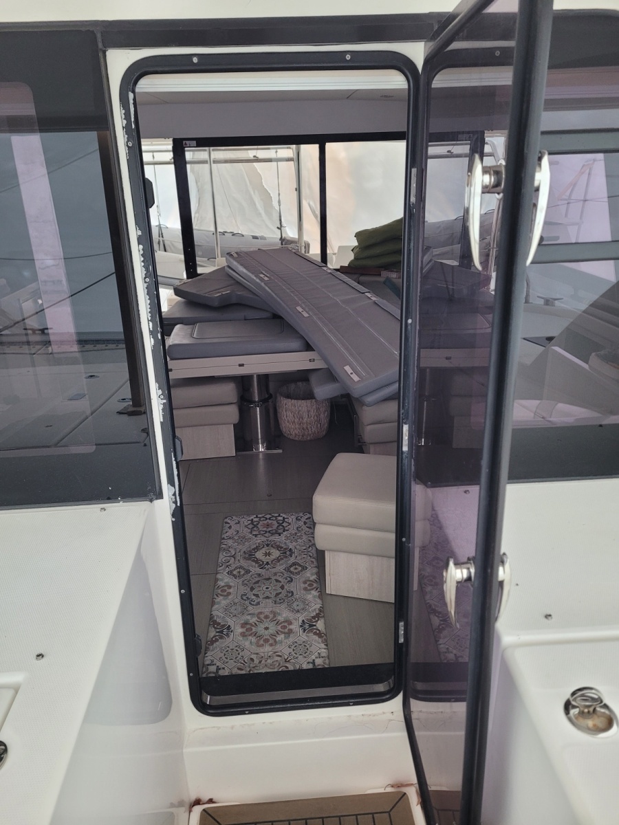 Isola 40ft Robertson  amp  Caine Yacht For Sale