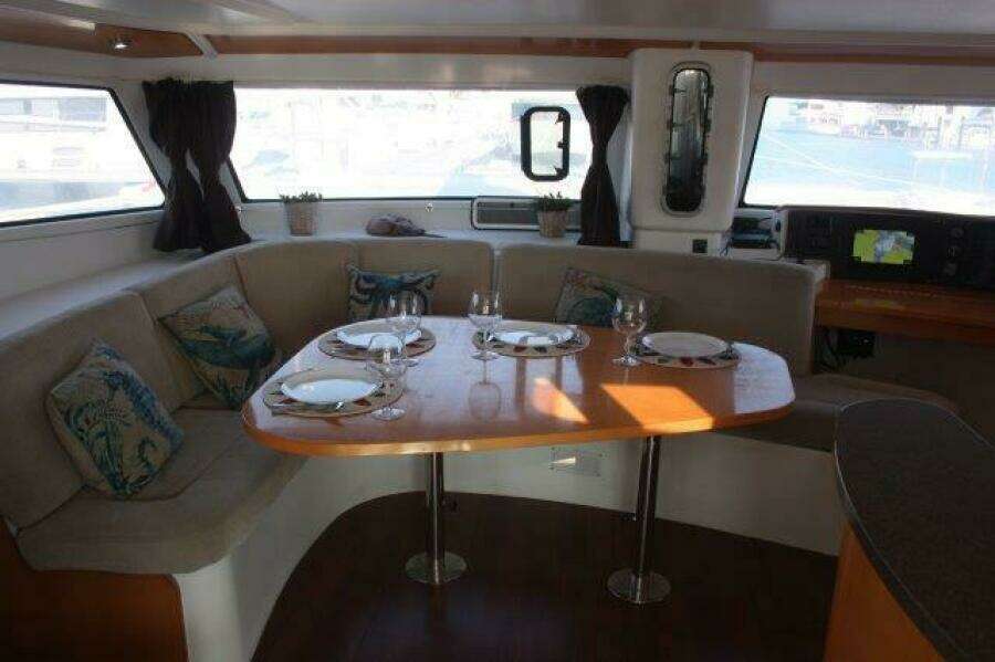 Ventus 43ft Fountaine Pajot Yacht For Sale