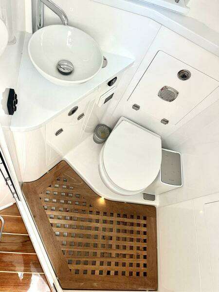 48ft HCB Yacht For Sale