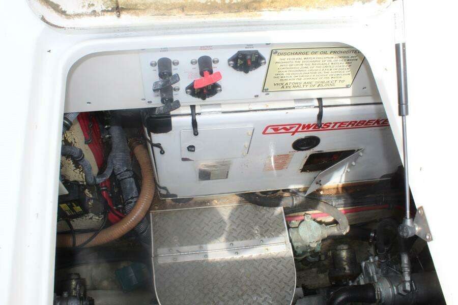 Reality 40ft Formula Yacht For Sale