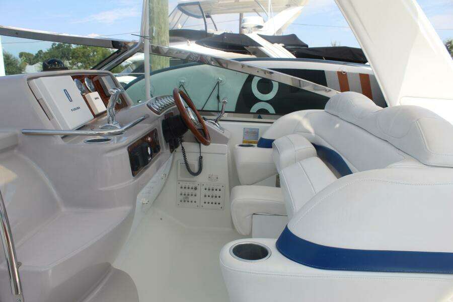 Reality 40ft Formula Yacht For Sale