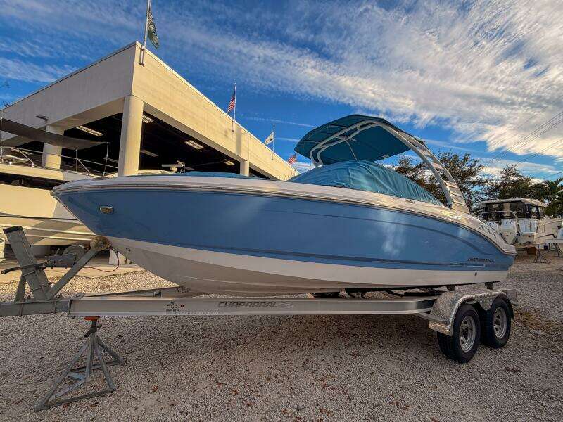 21ft Chaparral Yacht For Sale