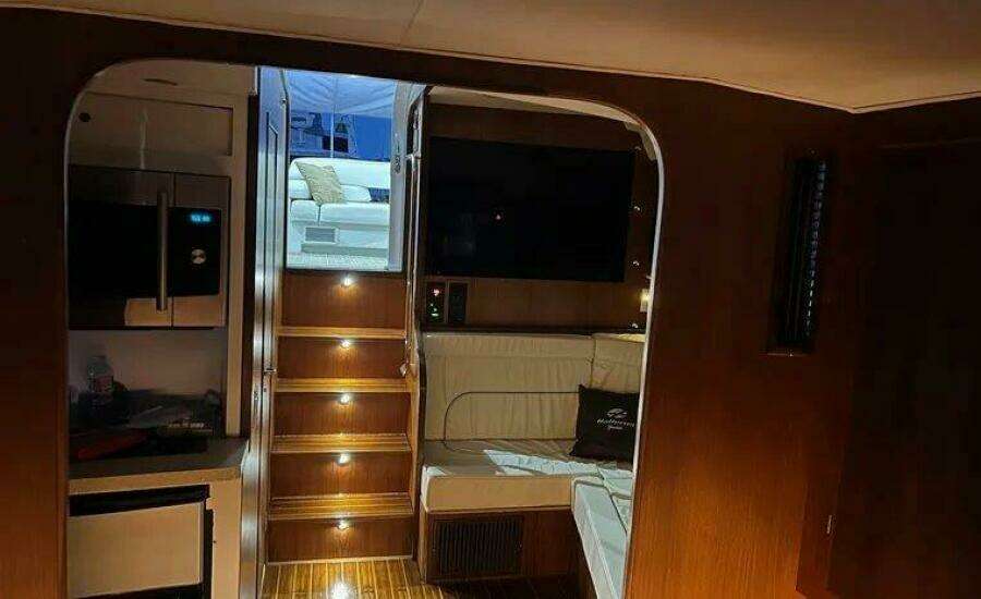 Ventus 39ft Hatteras Yacht For Sale